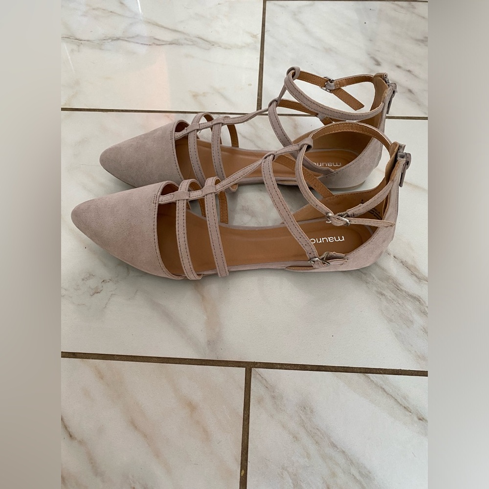 Flats - Picture 2 of 4